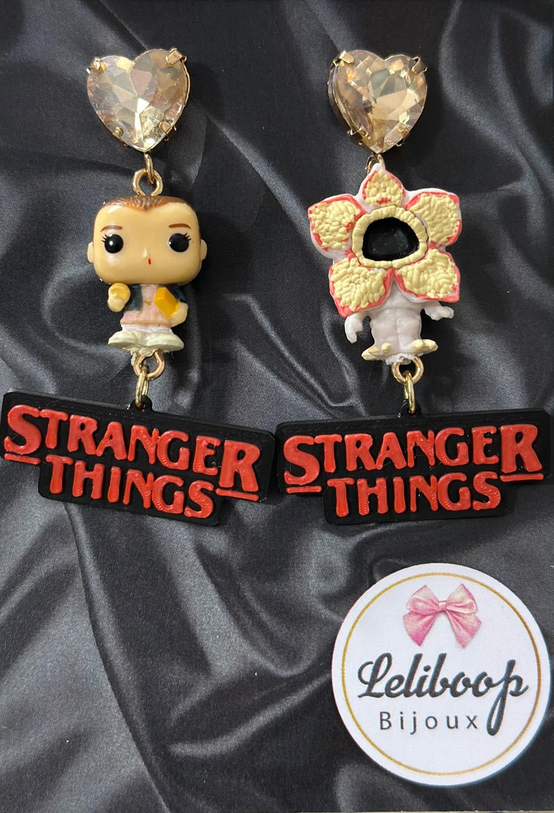 Orecchini Stranger Things con possibilità di cambiare personaggio
