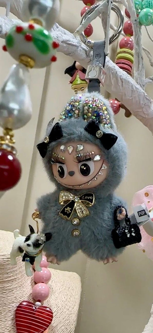 Charmbag Pin for Love grey