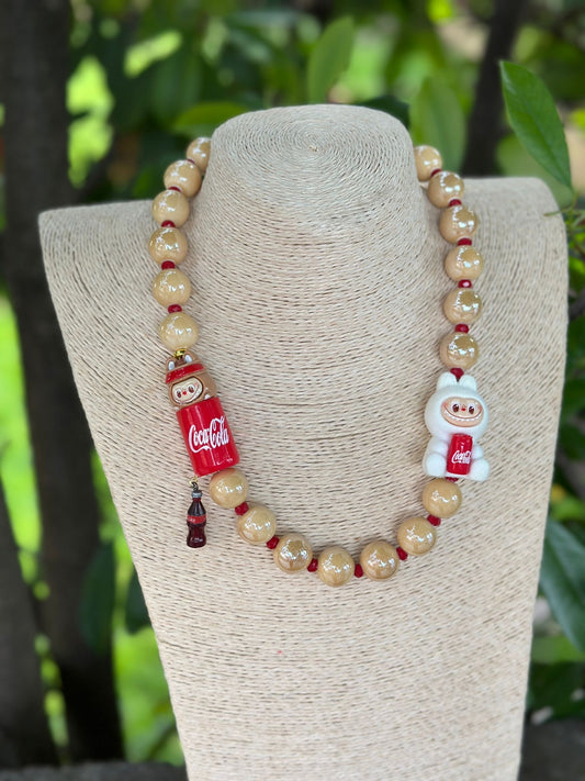 Collana Labubu Coke
