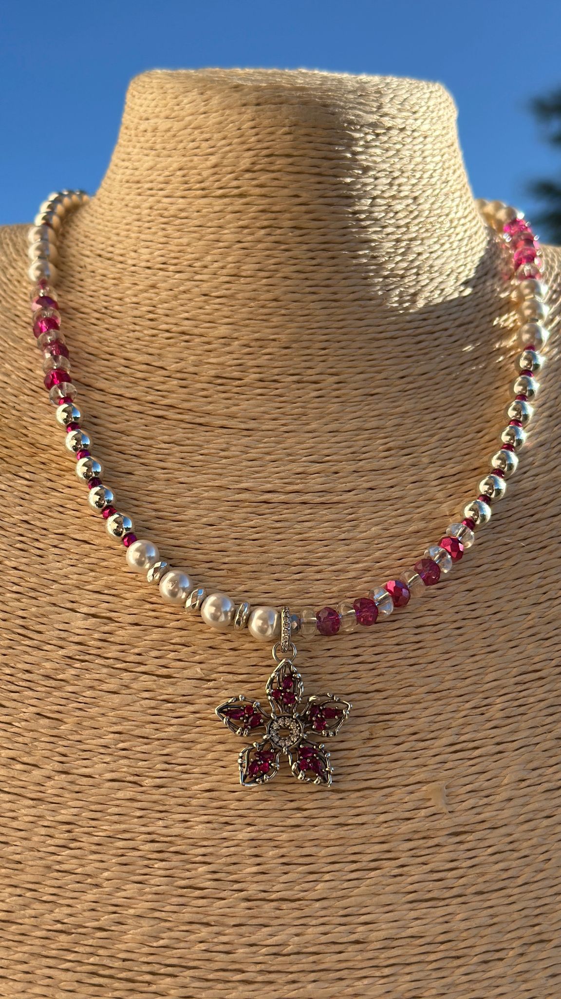 Collana Demogorgone Fucsia