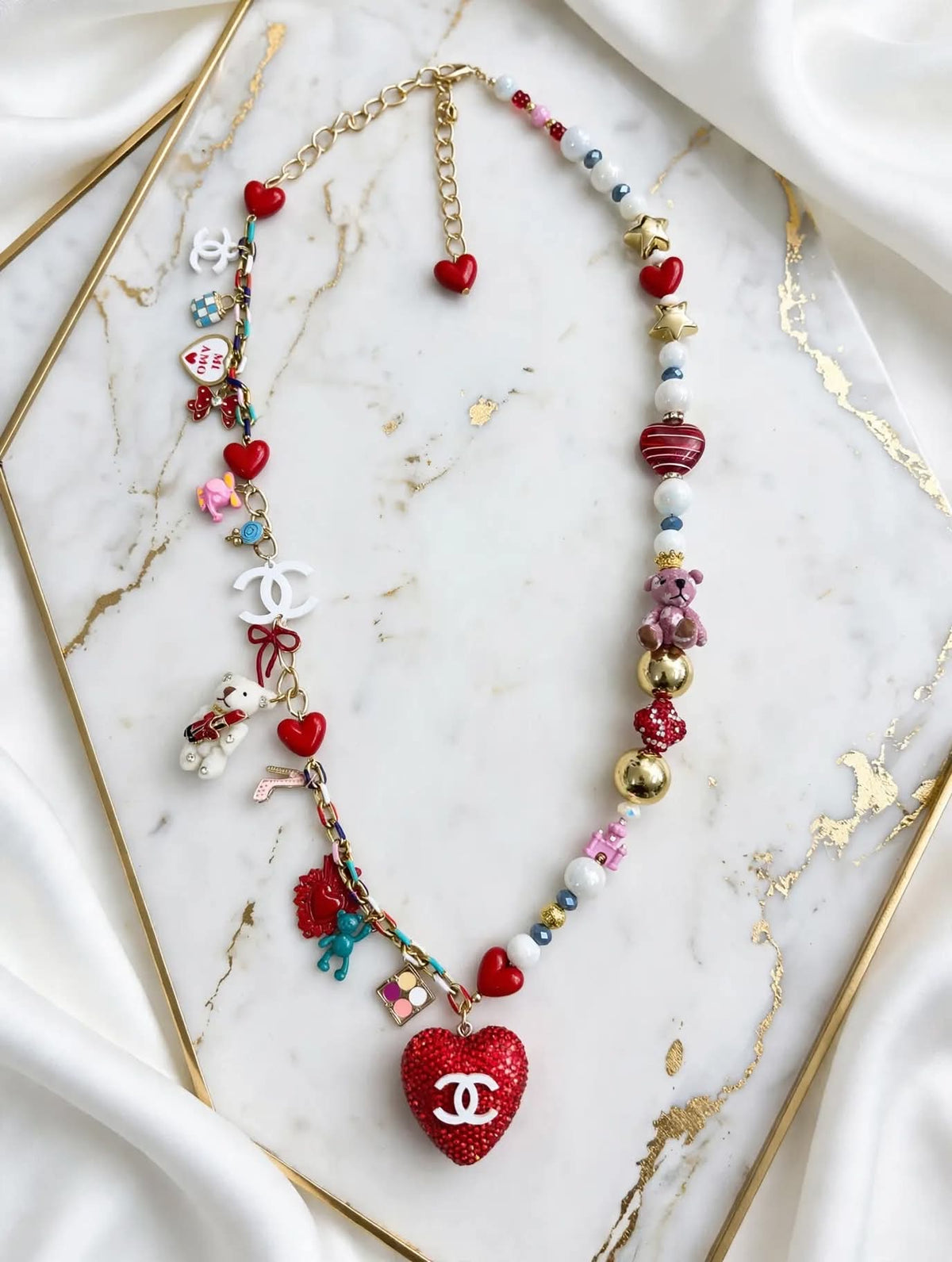 Play necklace